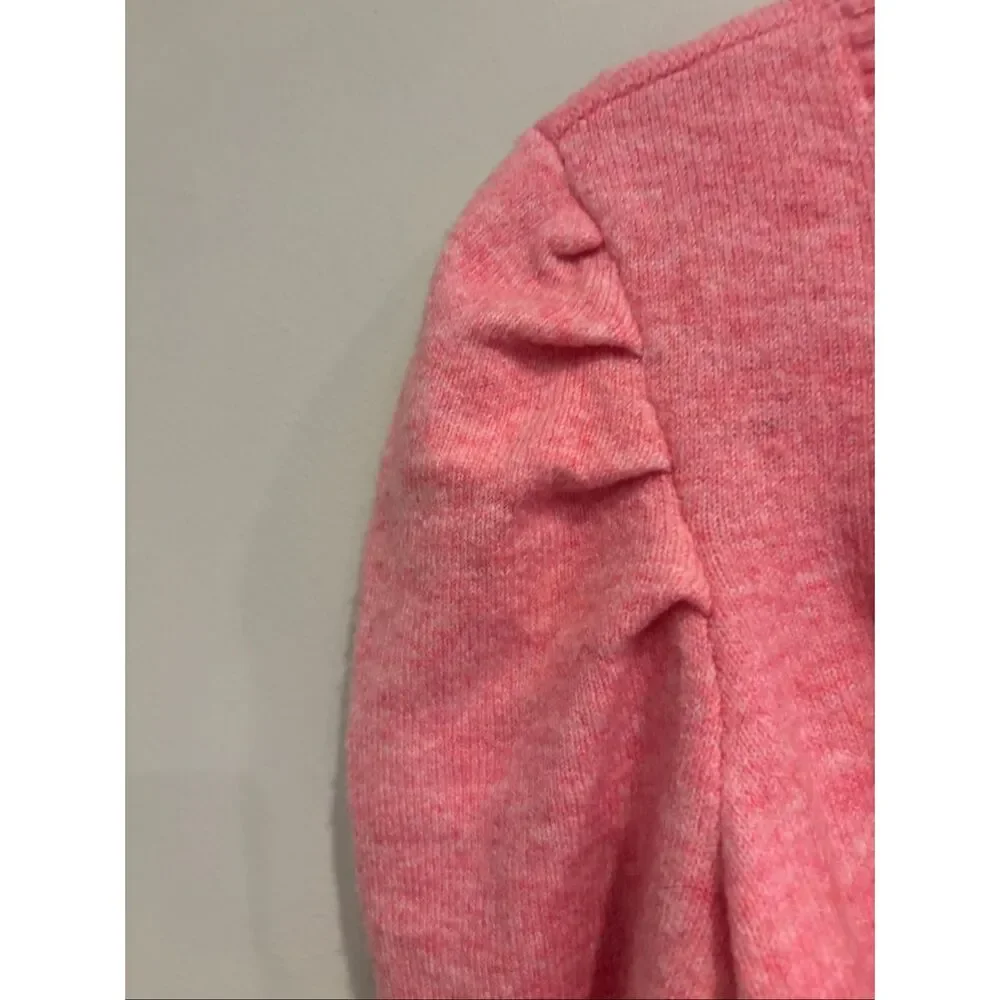 Wild Fable L link cropped pouf sleeve sweater